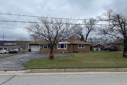 Pre-foreclosure in  W MONEE MANHATTAN RD Monee, IL 60449