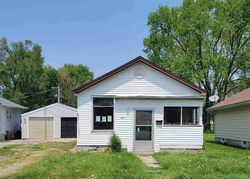 Pre-foreclosure in  9TH ST Lincoln, IL 62656