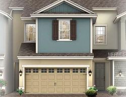  E 10th St, Apopka FL