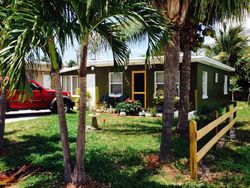 Pre-foreclosure in  HIGHLAND RD Lake Worth, FL 33462