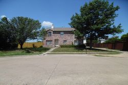 Pre-foreclosure in  MEADOWBEND CT Allen, TX 75002