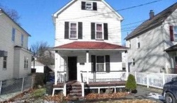 Pre-foreclosure in  JEROME PL Bloomfield, NJ 07003