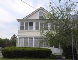 Pre-foreclosure in  HILLSDALE AVE Syracuse, NY 13206
