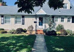 Pre-foreclosure in  RAY ST Freeport, NY 11520