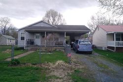 Pre-foreclosure in  DINWIDDIE AVE Waynesboro, VA 22980