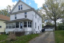 Pre-foreclosure in  OHIO AVE NW Warren, OH 44485