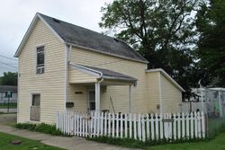 Pre-foreclosure in  S OAK ST London, OH 43140