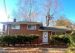 Pre-foreclosure in  LESLIE CT Silver Spring, MD 20902