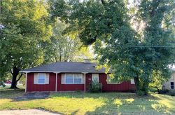 Pre-foreclosure in  N WEST ST Nevada, MO 64772