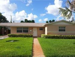 Pre-foreclosure in  NE 213TH ST Miami, FL 33179