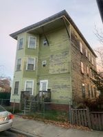 Pre-foreclosure in  LAFAYETTE ST Worcester, MA 01608