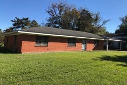 Pre-foreclosure Listing in 10TH ST FERRIDAY, LA 71334