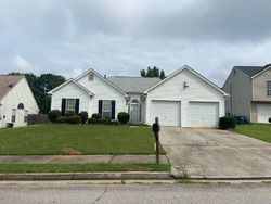 Pre-foreclosure in  MOUNTAIN PASS Riverdale, GA 30274