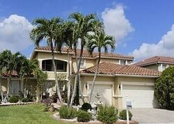 Pre-foreclosure in  SW 189TH TER Hollywood, FL 33029