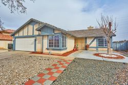  Snowview Rd, Victorville CA