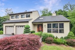 Pre-foreclosure Listing in ARBOR CRST SOMERS, NY 10589