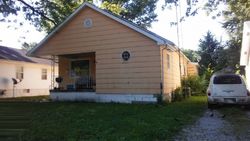 Pre-foreclosure in  W ENGLAND ST Taylorville, IL 62568