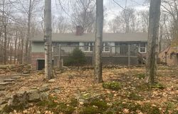 Pre-foreclosure in  MAPLE LN Greentown, PA 18426