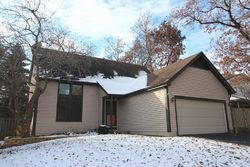 Pre-foreclosure in  W WINDSLOW DR Grayslake, IL 60030