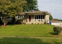 Pre-foreclosure in  WANLOU DR Louisville, KY 40272