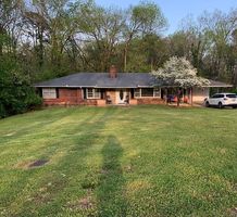 Pre-foreclosure in  RED OAK RD Gadsden, AL 35904