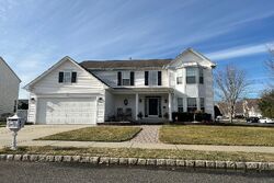 Pre-foreclosure in  PITCH PINE LN Howell, NJ 07731