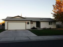 Pre-foreclosure in  NW SUNBURST CT Moses Lake, WA 98837