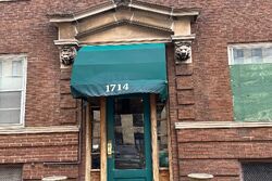 Pre-foreclosure in  E KANE PL UNIT I Milwaukee, WI 53202