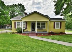 Pre-foreclosure in  QUEENS RD Gastonia, NC 28052