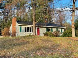 Pre-foreclosure in  TAMMY CIR Nashua, NH 03062