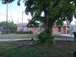 Pre-foreclosure in  NW 87TH ST Miami, FL 33147