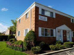 Pre-foreclosure in  SHERMER RD APT A Northbrook, IL 60062