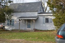 Pre-foreclosure Listing in S CENTER ST BUNKER HILL, IN 46914