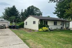 Pre-foreclosure in  ENOLA CT Fort Wayne, IN 46809