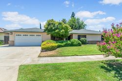 Pre-foreclosure in  E MINARETS AVE Fresno, CA 93720