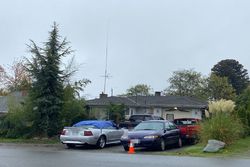 Pre-foreclosure in  14TH AVE SW Seattle, WA 98146