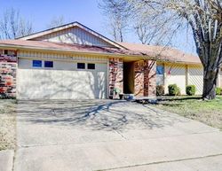 Pre-foreclosure in  W QUEENS PL Broken Arrow, OK 74012