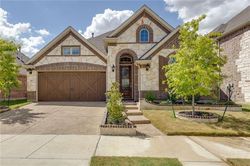 Pre-foreclosure in  PINEVIEW DR Euless, TX 76039