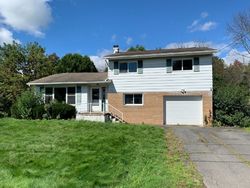 Pre-foreclosure Listing in OAKWOOD DR CLARKS SUMMIT, PA 18411