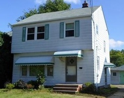  E 324th St, Eastlake OH
