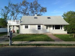 Pre-foreclosure in  WAKEFIELD RD Neptune, NJ 07753