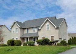 Pre-foreclosure in  SWEETHOLLOW DR Bear, DE 19701