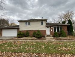 Pre-foreclosure in  CENTRAL PARK AVE Midlothian, IL 60445