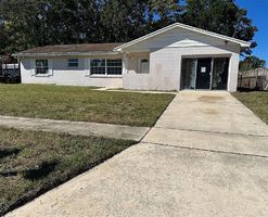 Pre-foreclosure in  COLUMBINE DR Orlando, FL 32818