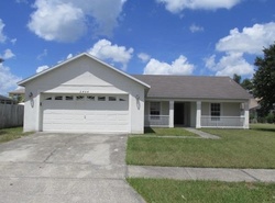 Pre-foreclosure in  WILLOW TREE LN Kissimmee, FL 34758