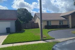 Pre-foreclosure in  NW 52ND CT Fort Lauderdale, FL 33351