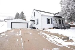 Pre-foreclosure Listing in N HENNINGER ST MAYVILLE, WI 53050