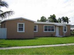 Pre-foreclosure in  SW 76TH AVE Miami, FL 33155