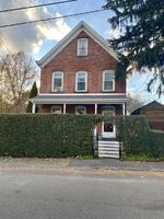Pre-foreclosure in  3RD AVE Kingston, NY 12401