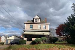 Pre-foreclosure in  MIDDLETOWN RD Pittsburgh, PA 15204
